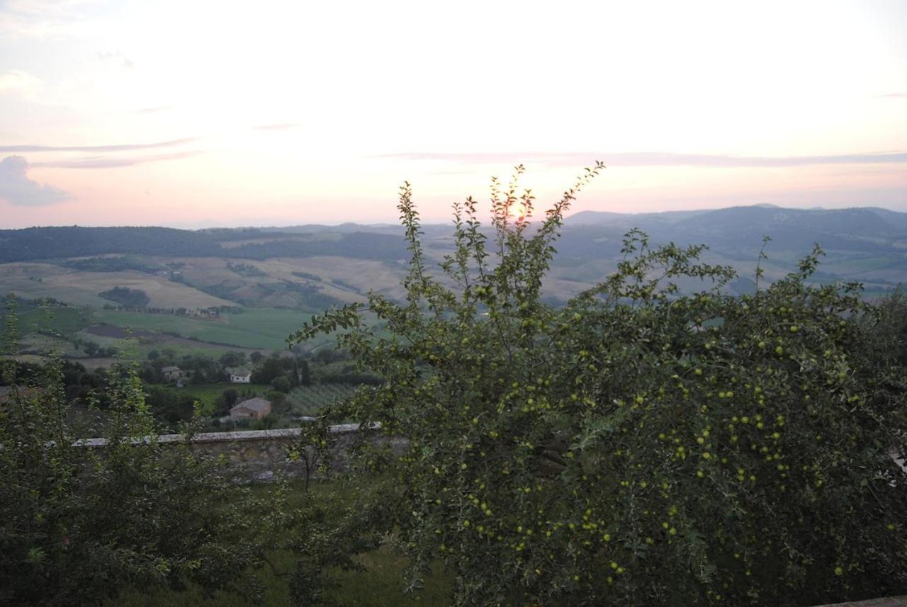 Entro Le Mura Montepulciano Bagian luar foto