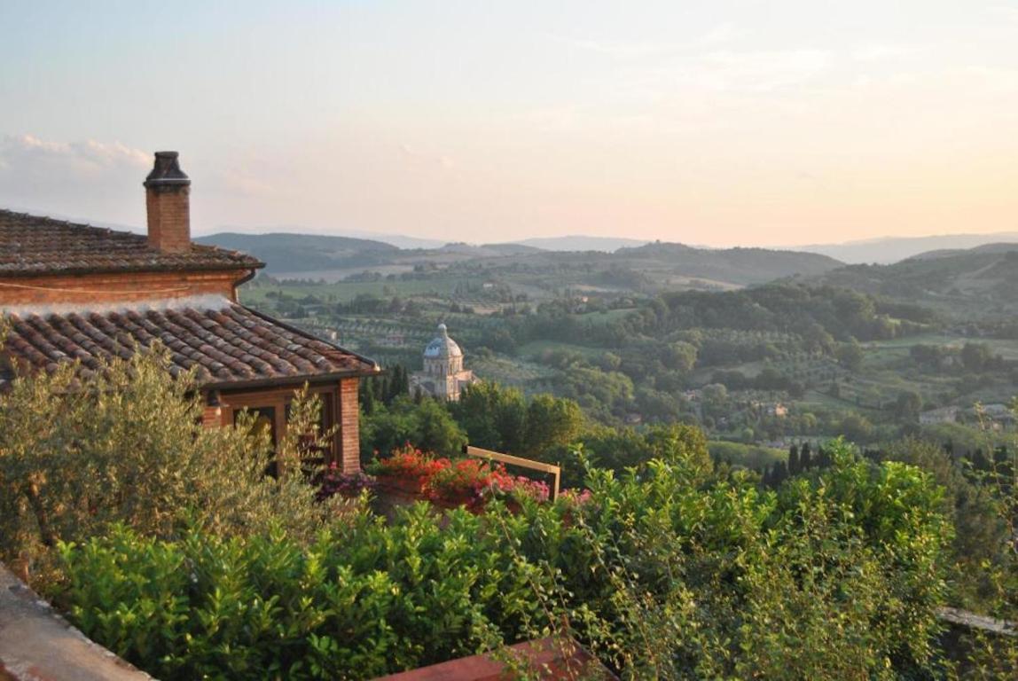 Entro Le Mura Montepulciano Bagian luar foto